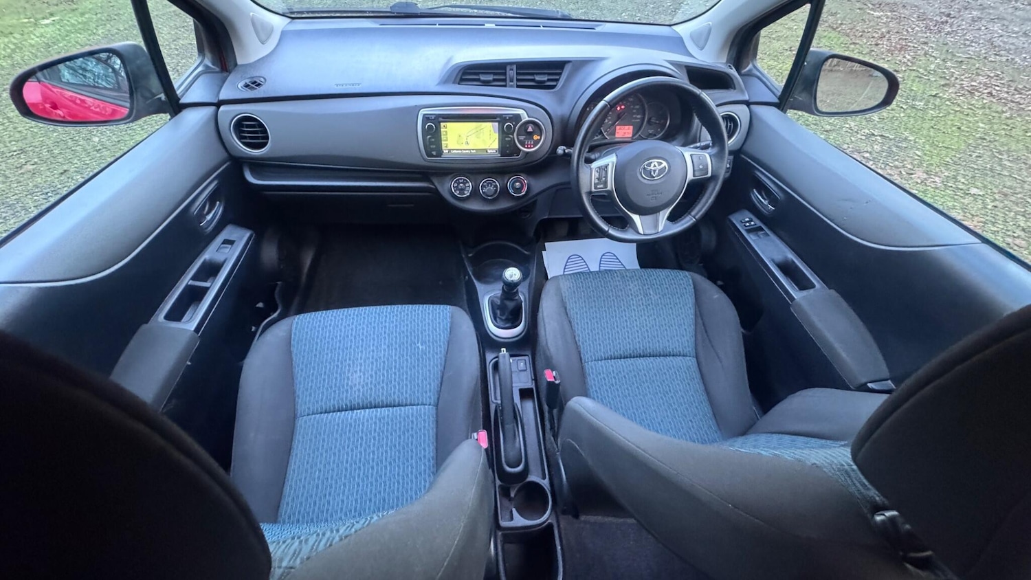 Used Toyota Yaris 2011 for sale - 77039739: Photo 3