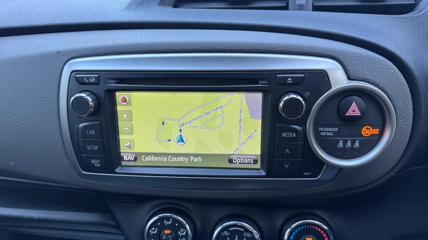 Used Toyota Yaris 2011 for sale - 77039739: Photo 39