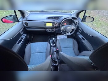 Used Toyota Yaris 2011 for sale - 77039739: Photo