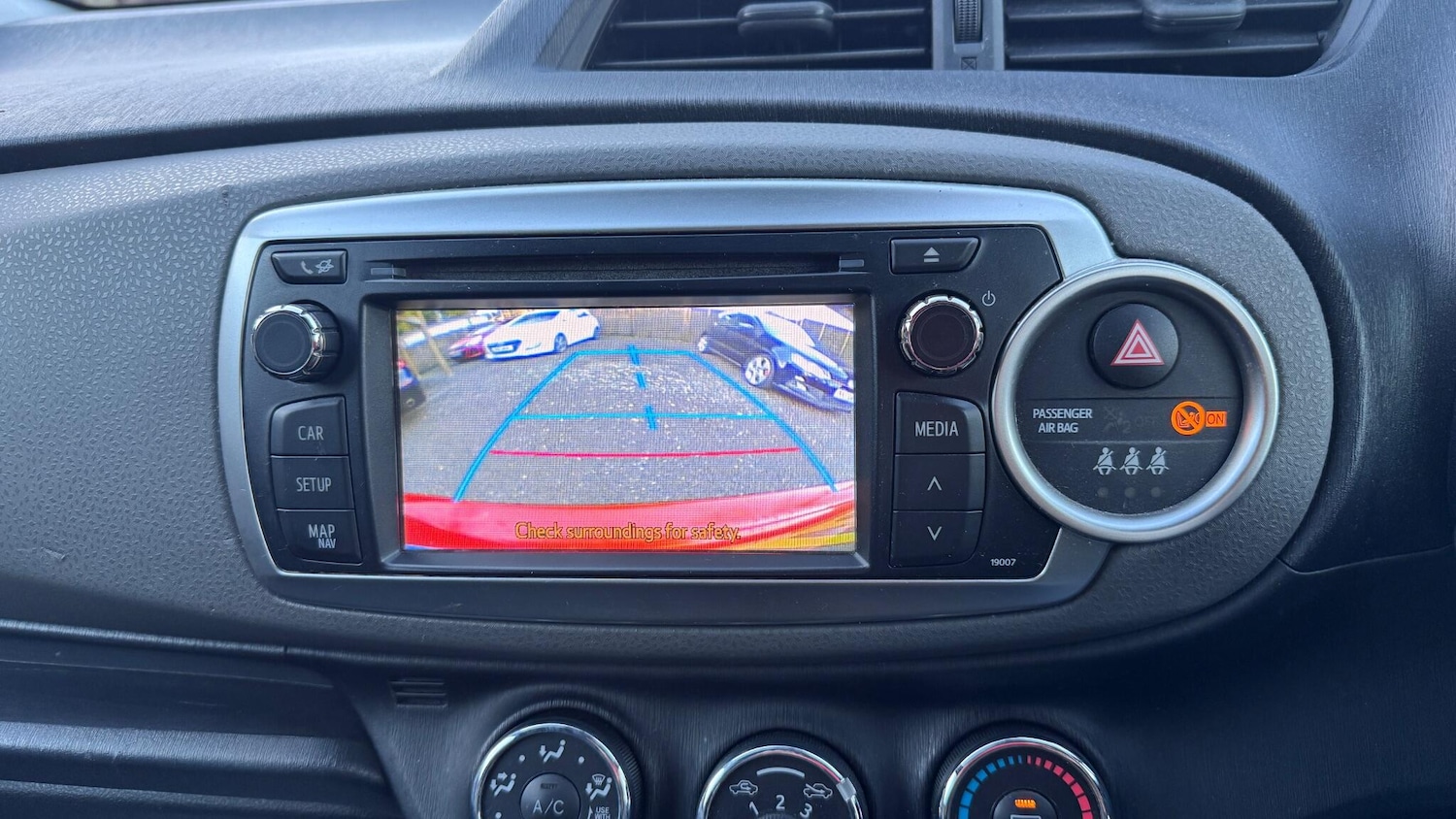 Used Toyota Yaris 2011 for sale - 77039739: Photo 44