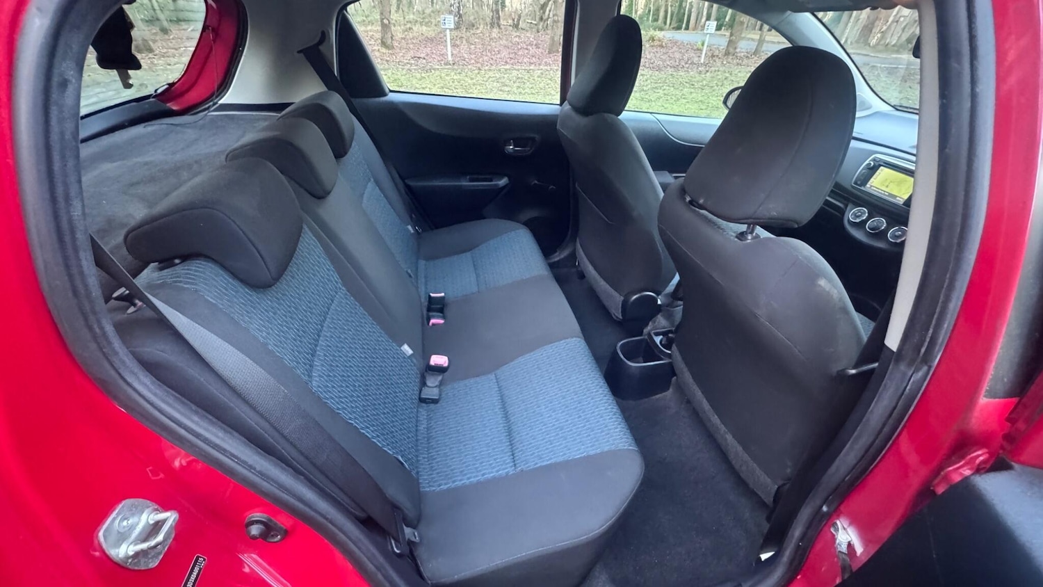 Used Toyota Yaris 2011 for sale - 77039739: Photo 5