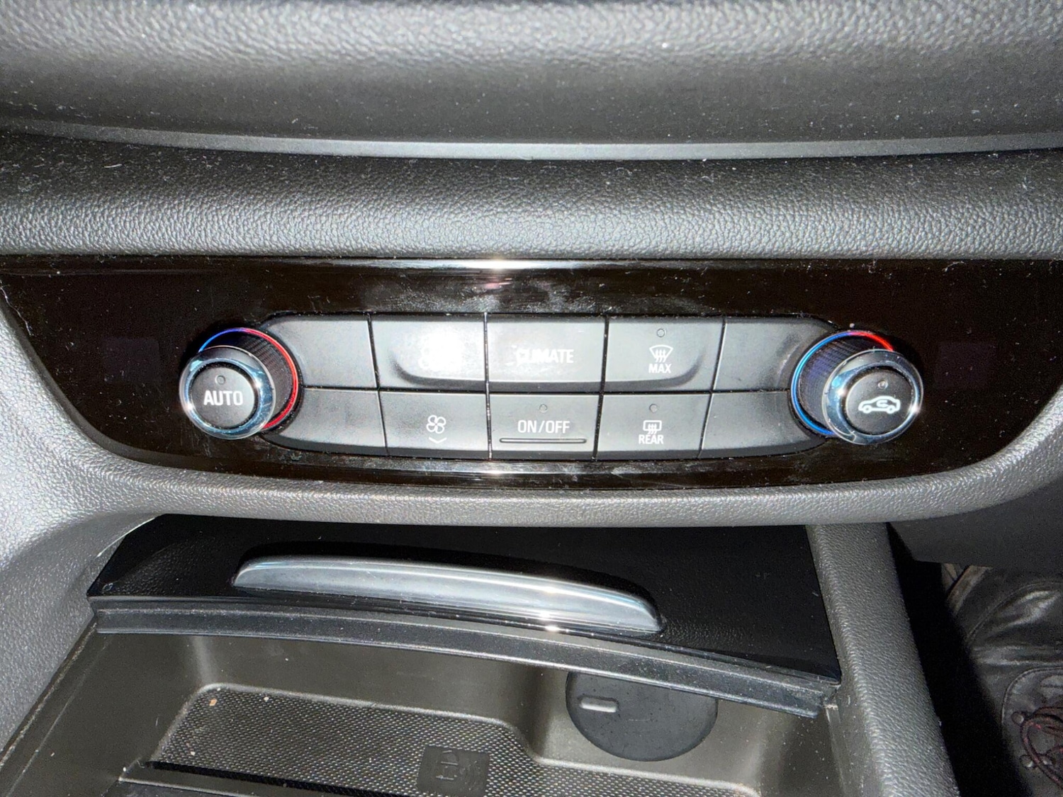 Used Vauxhall Insignia for sale - 77242468: Photo 26