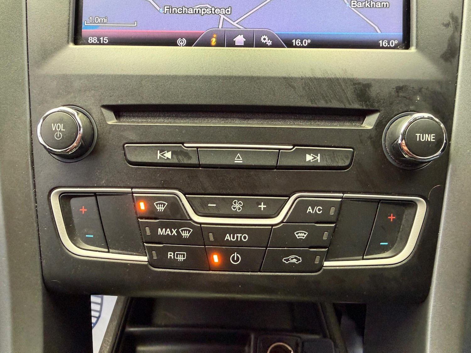 Used Ford Mondeo 2015 for sale - 77315128: Photo 27