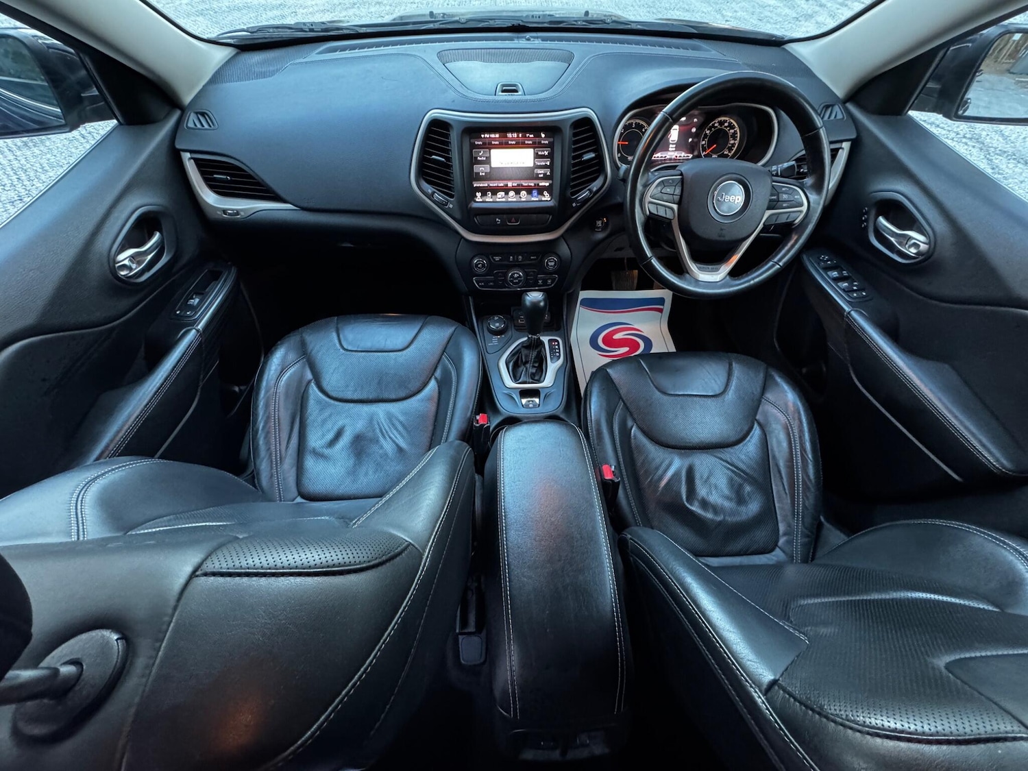 Used Jeep Cherokee 2015 for sale - 77120233: Photo 3