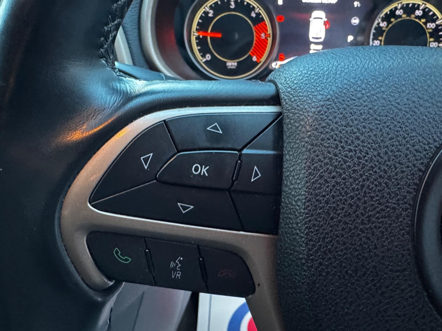 Used Jeep Cherokee 2015 for sale - 77120233: Photo 34