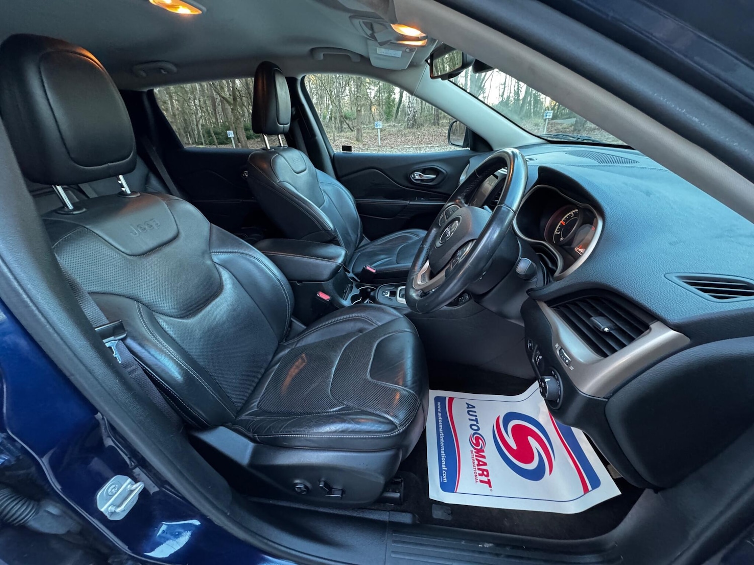 Used Jeep Cherokee 2015 for sale - 77120233: Photo 4