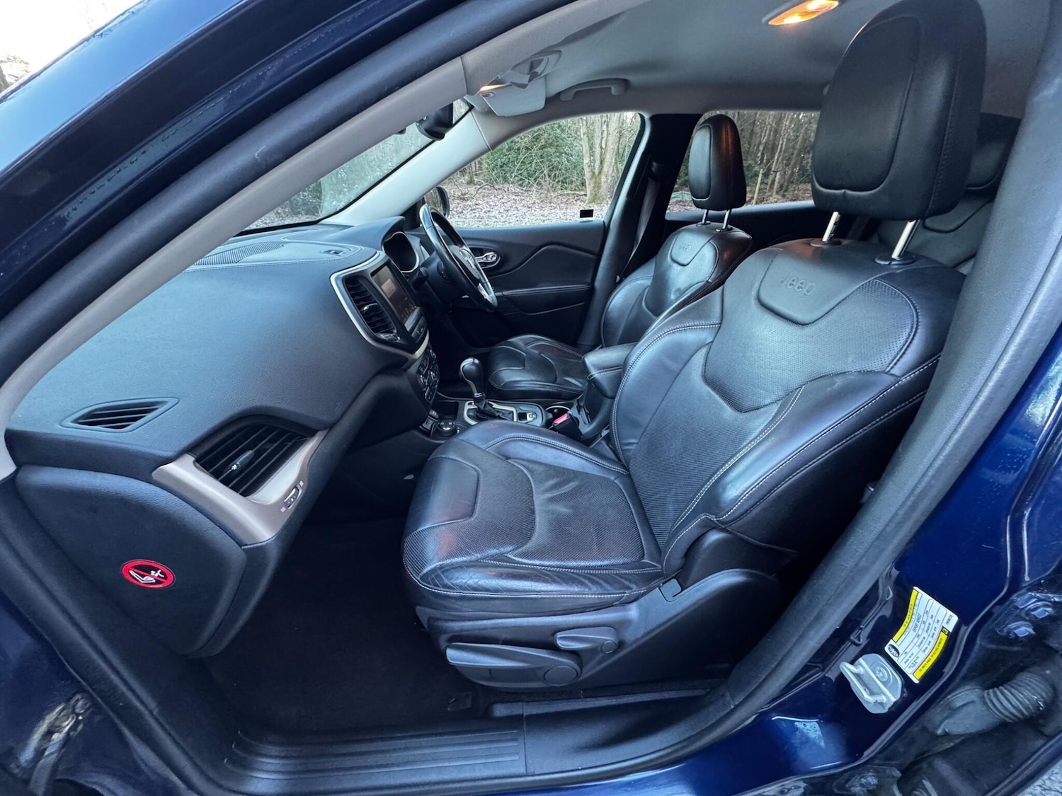 Used Jeep Cherokee 2015 for sale - 77120233: Photo 45