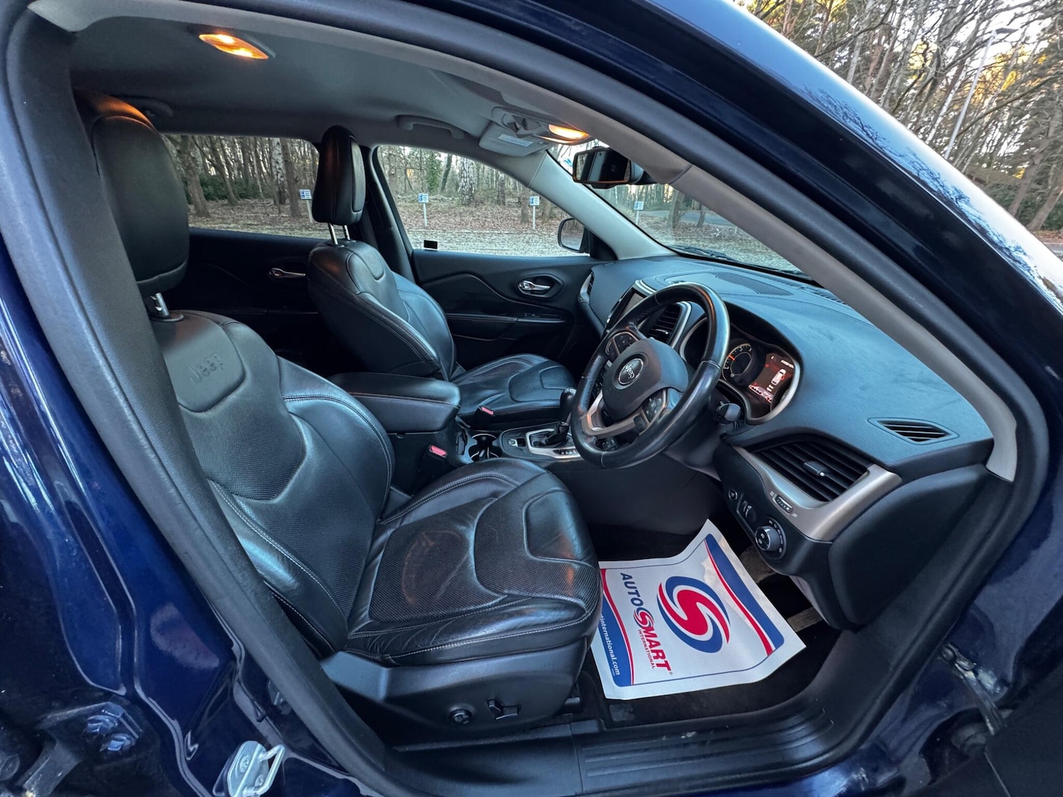 Used Jeep Cherokee 2015 for sale - 77120233: Photo 5