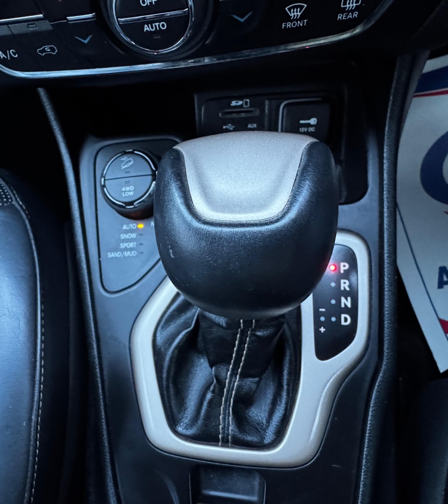 Used Jeep Cherokee 2015 for sale - 77120233: Photo 50