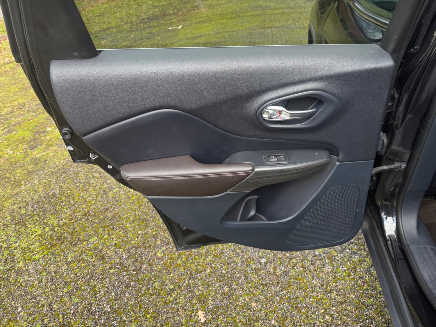 Used Jeep Cherokee for sale - 77753088: Photo 28