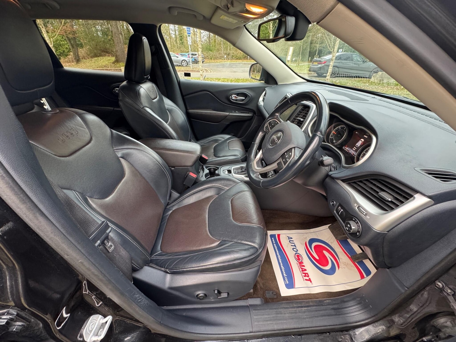 Used Jeep Cherokee for sale - 77753088: Photo 4