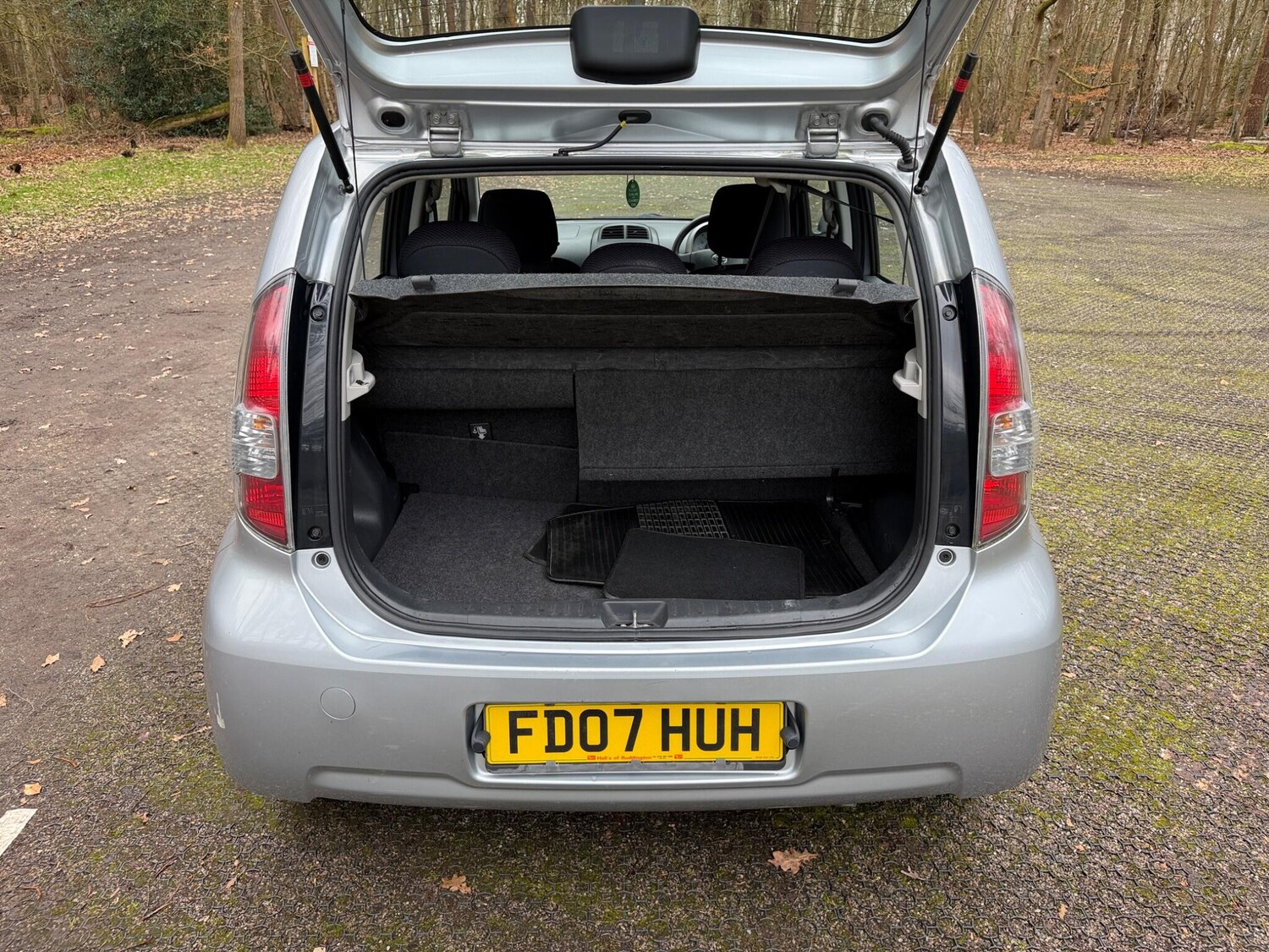 Used Daihatsu Sirion for sale - 77696286: Photo 36