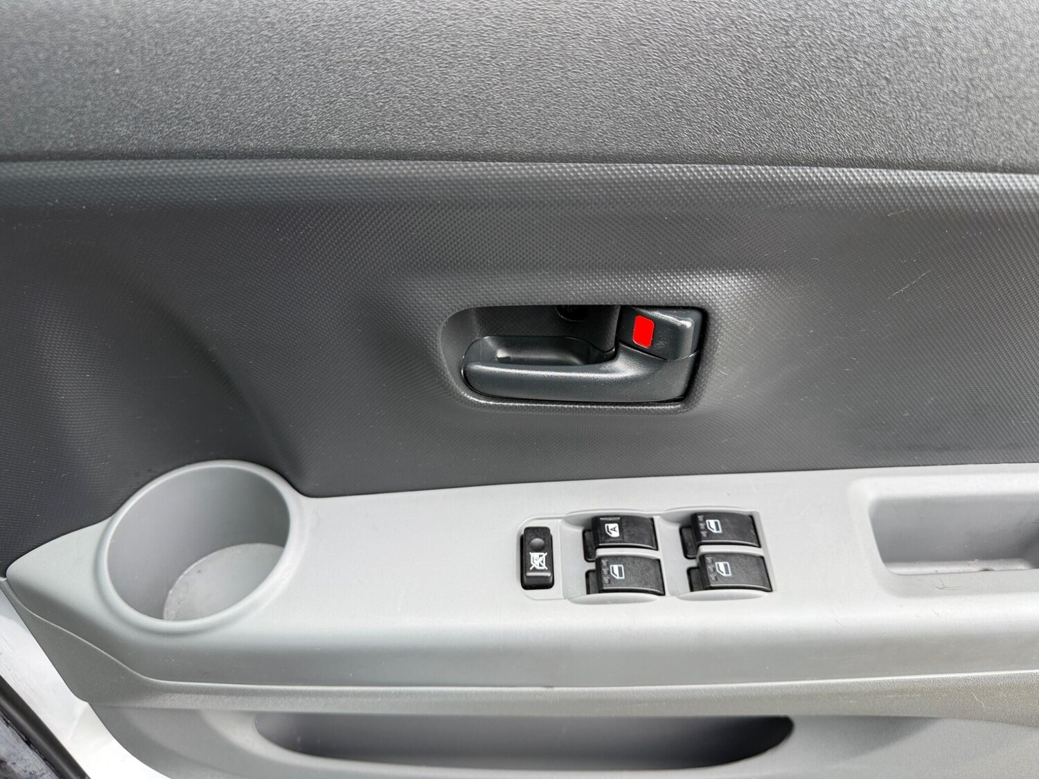 Used Daihatsu Sirion for sale - 77696286: Photo 37