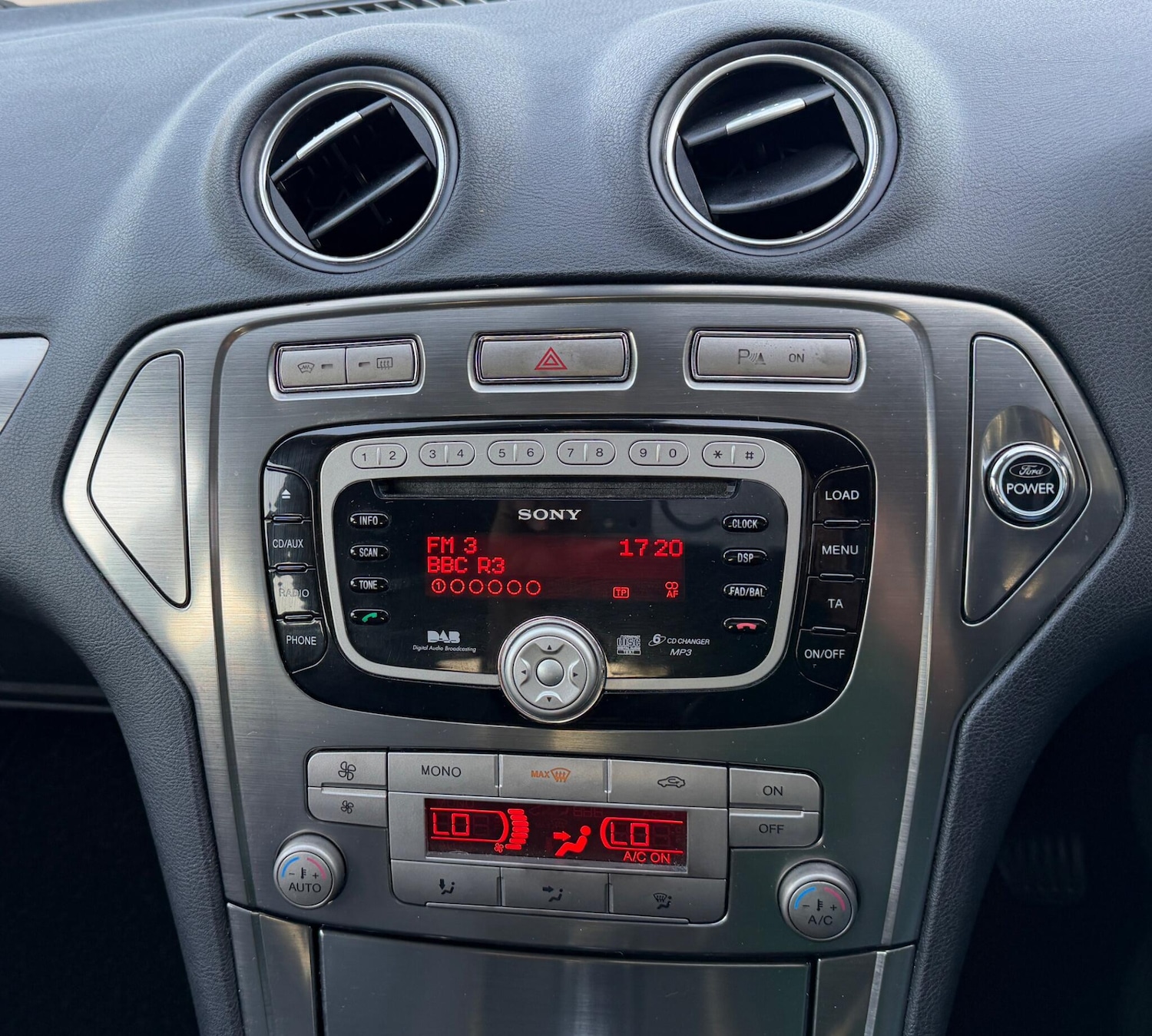 Used Ford Mondeo 2010 for sale - 78184683: Photo 36