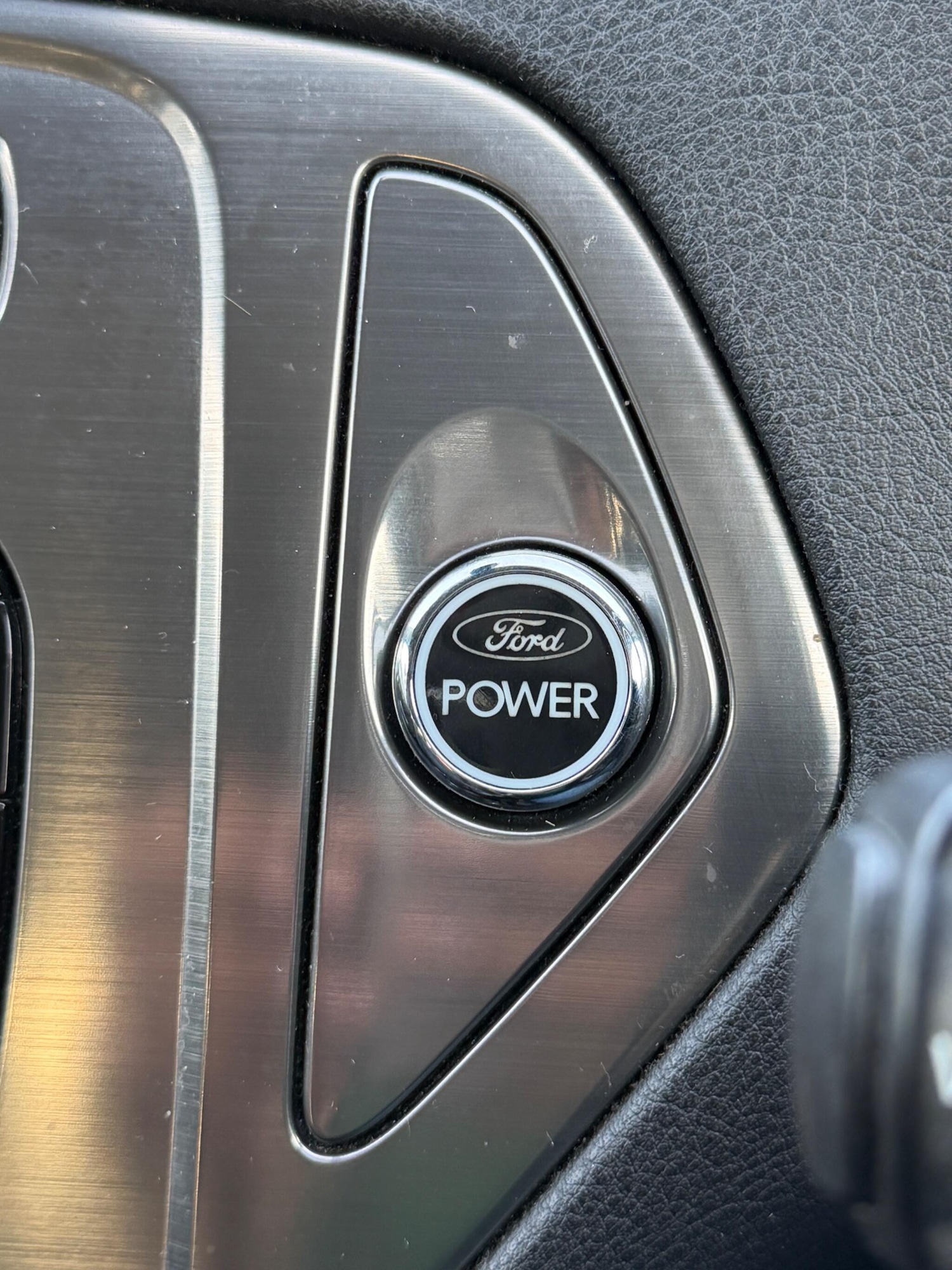 Used Ford Mondeo 2010 for sale - 78184683: Photo 41