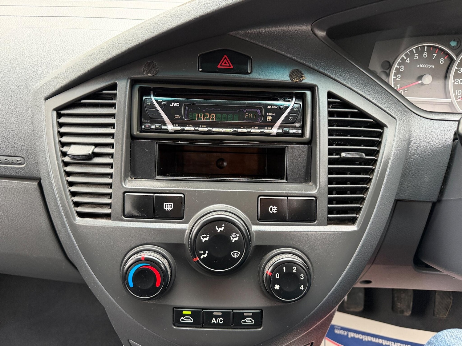 Used Kia Carens for sale - 77683258: Photo 22