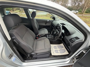 Used Volkswagen Polo 2004 for sale - 77793628: Photo