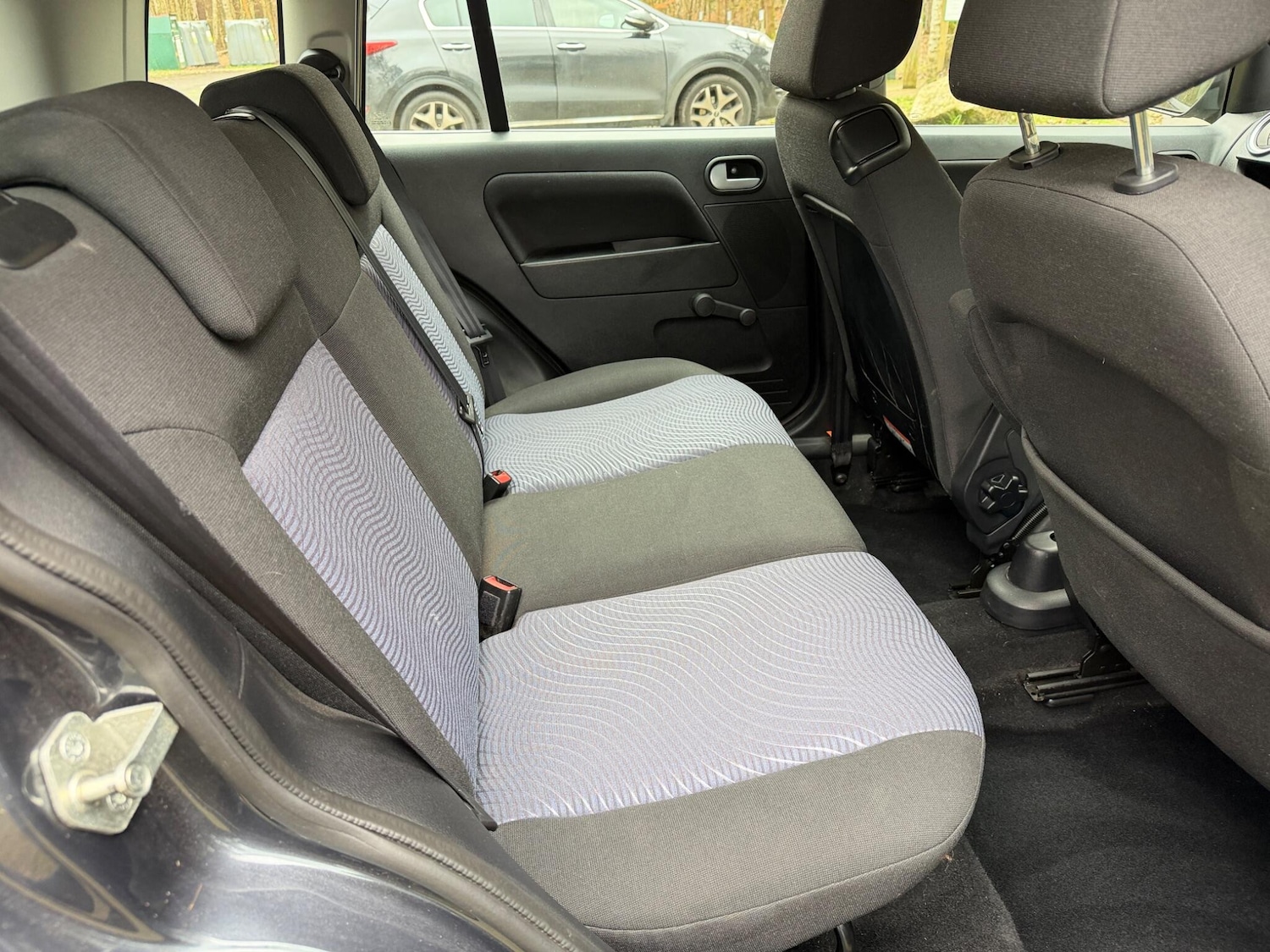 Used Ford Fusion 2010 for sale - 77633399: Photo 4