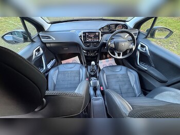 Used Peugeot 2008 2018 for sale - 77040394: Photo