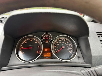Used Vauxhall Zafira 2010 for sale - 78809189: Photo