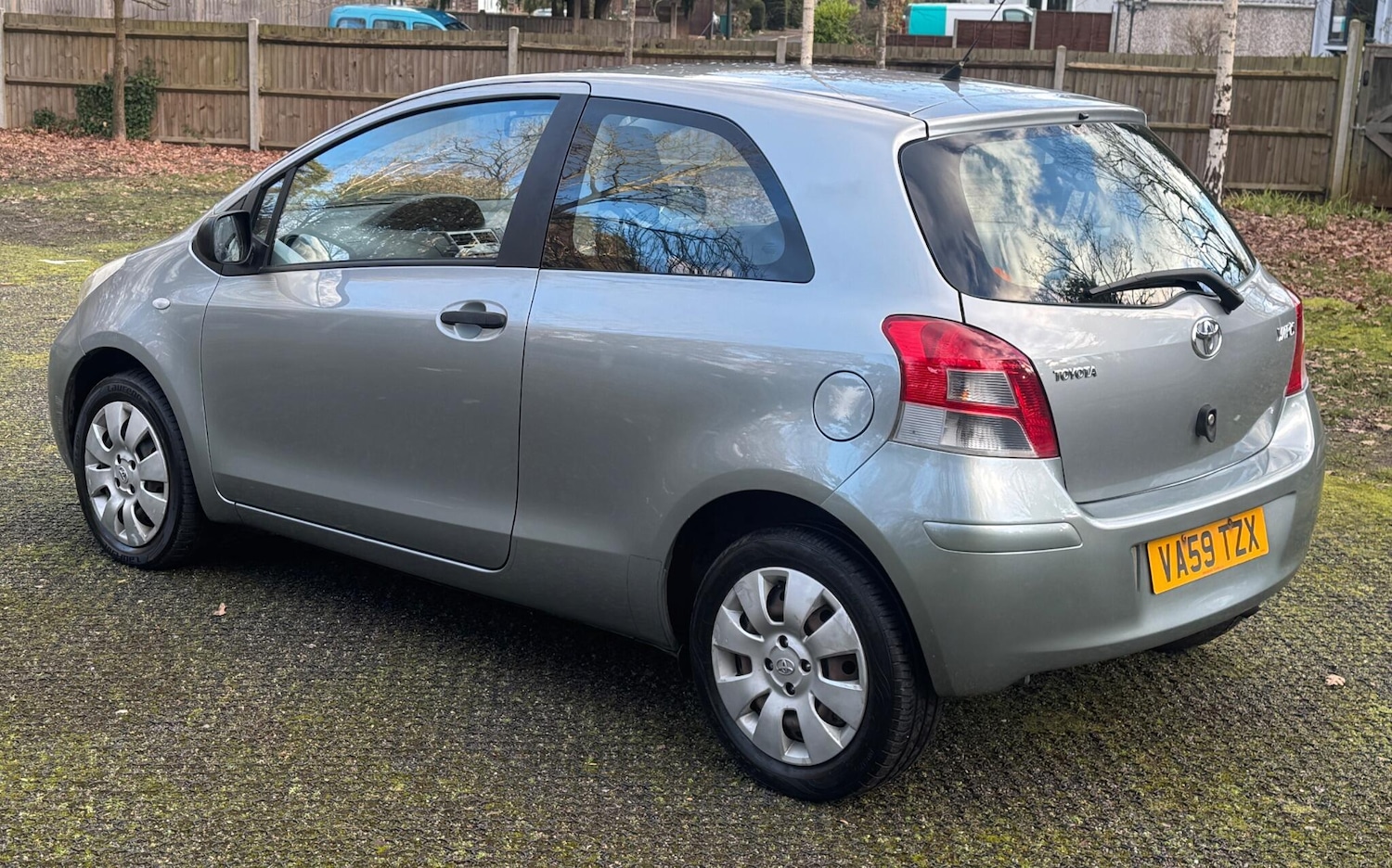 Used Toyota Yaris 2010 for sale - 77564802: Photo 13
