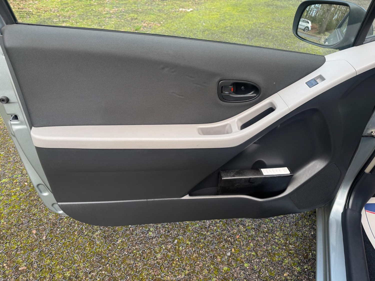 Used Toyota Yaris 2010 for sale - 77564802: Photo 14