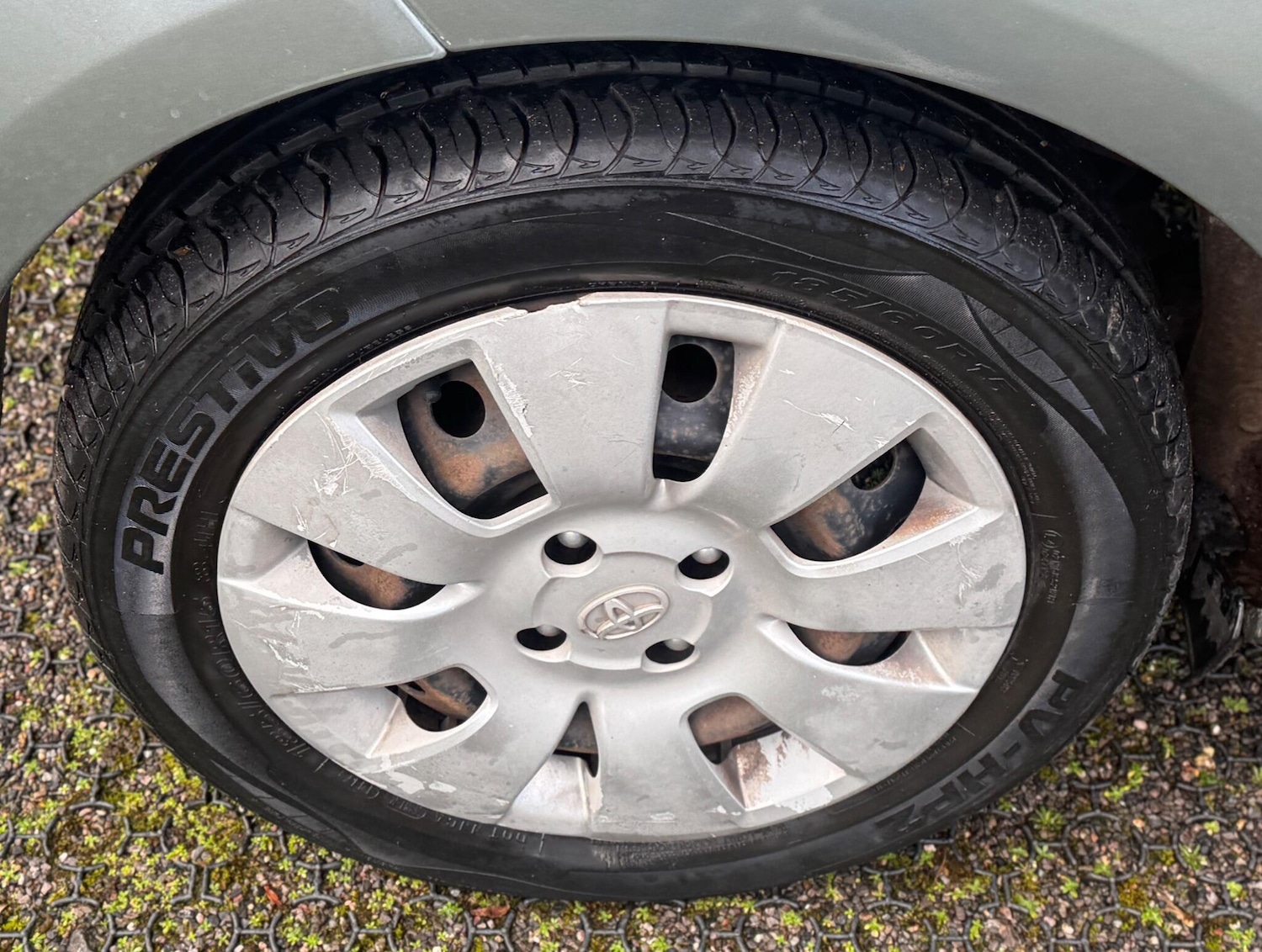 Used Toyota Yaris 2010 for sale - 77564802: Photo 19