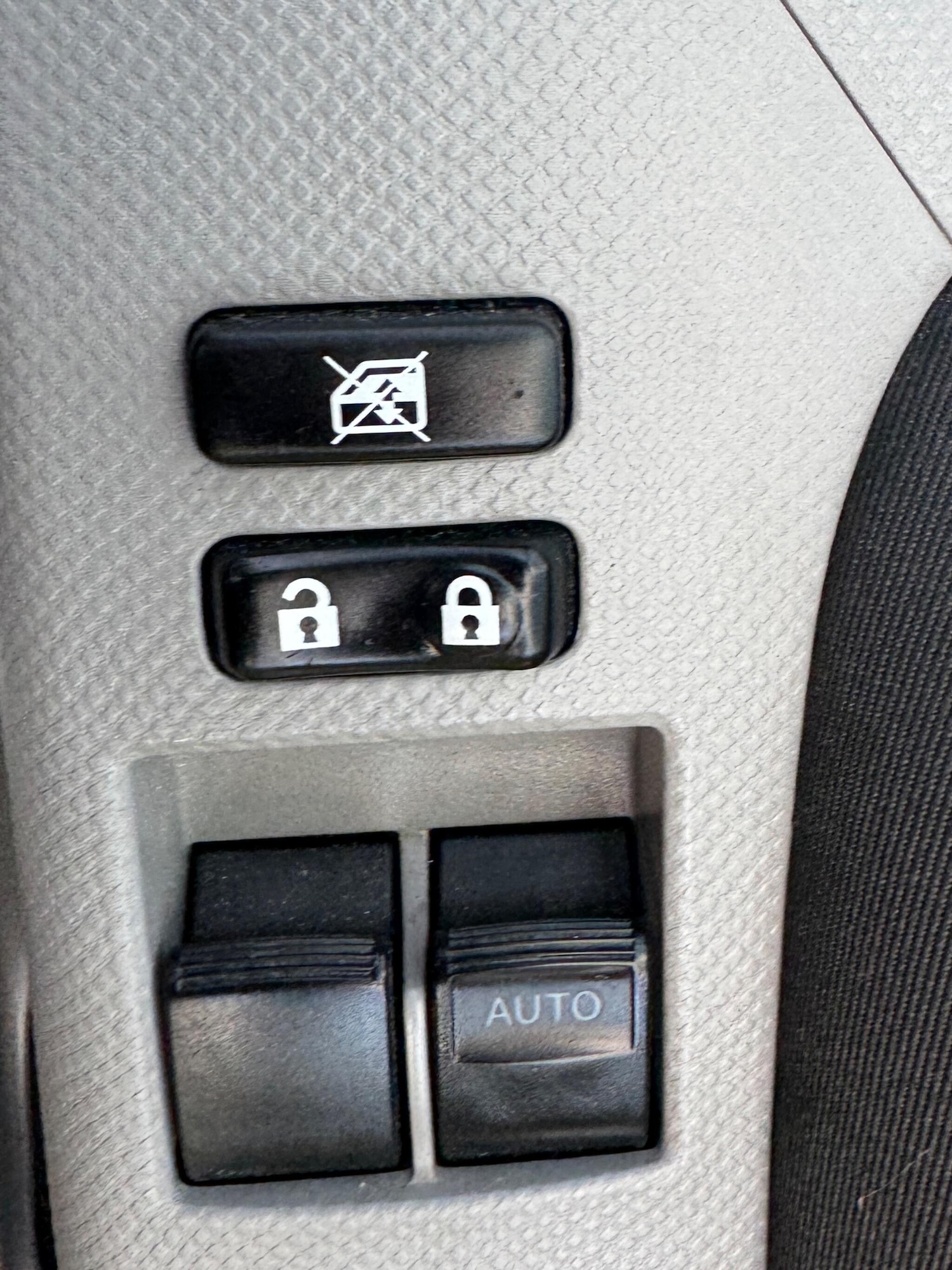 Used Toyota Yaris 2010 for sale - 77564802: Photo 23