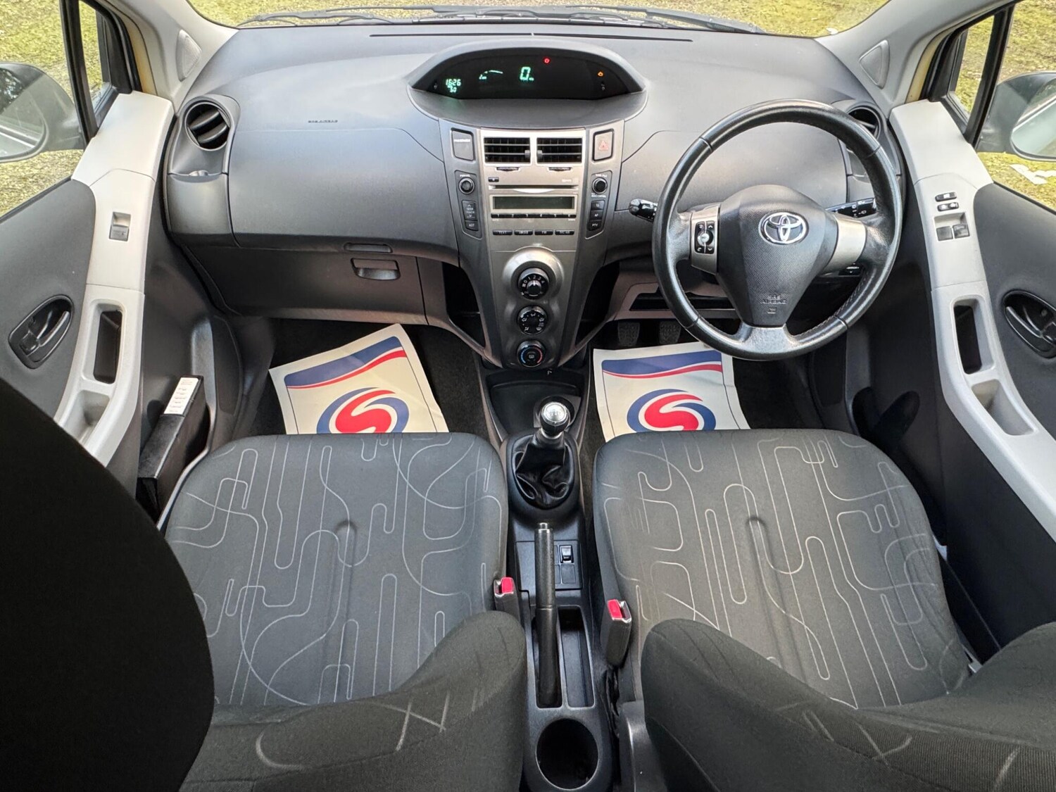 Used Toyota Yaris 2010 for sale - 77564802: Photo 28