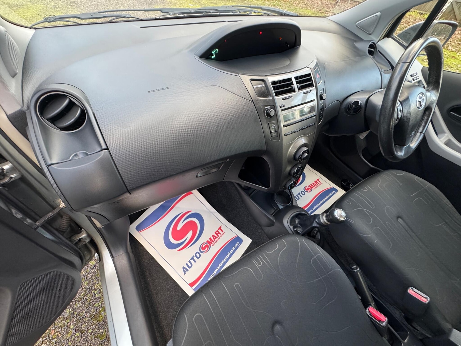 Used Toyota Yaris 2010 for sale - 77564802: Photo 32