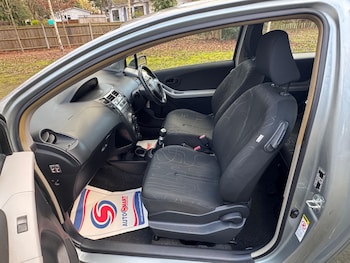 Used Toyota Yaris 2010 for sale - 77564802: Photo