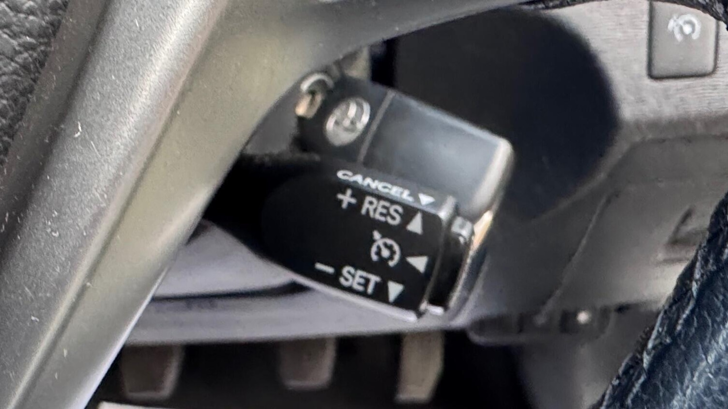 Used Toyota Avensis for sale - 77040856: Photo 32