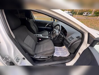 Used Toyota Avensis 2012 for sale - 77040856: Photo