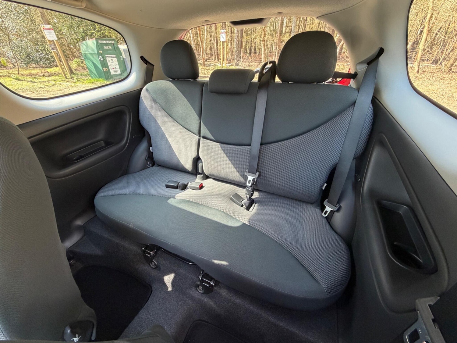 Used Toyota Yaris 2004 for sale - 78184421: Photo 16