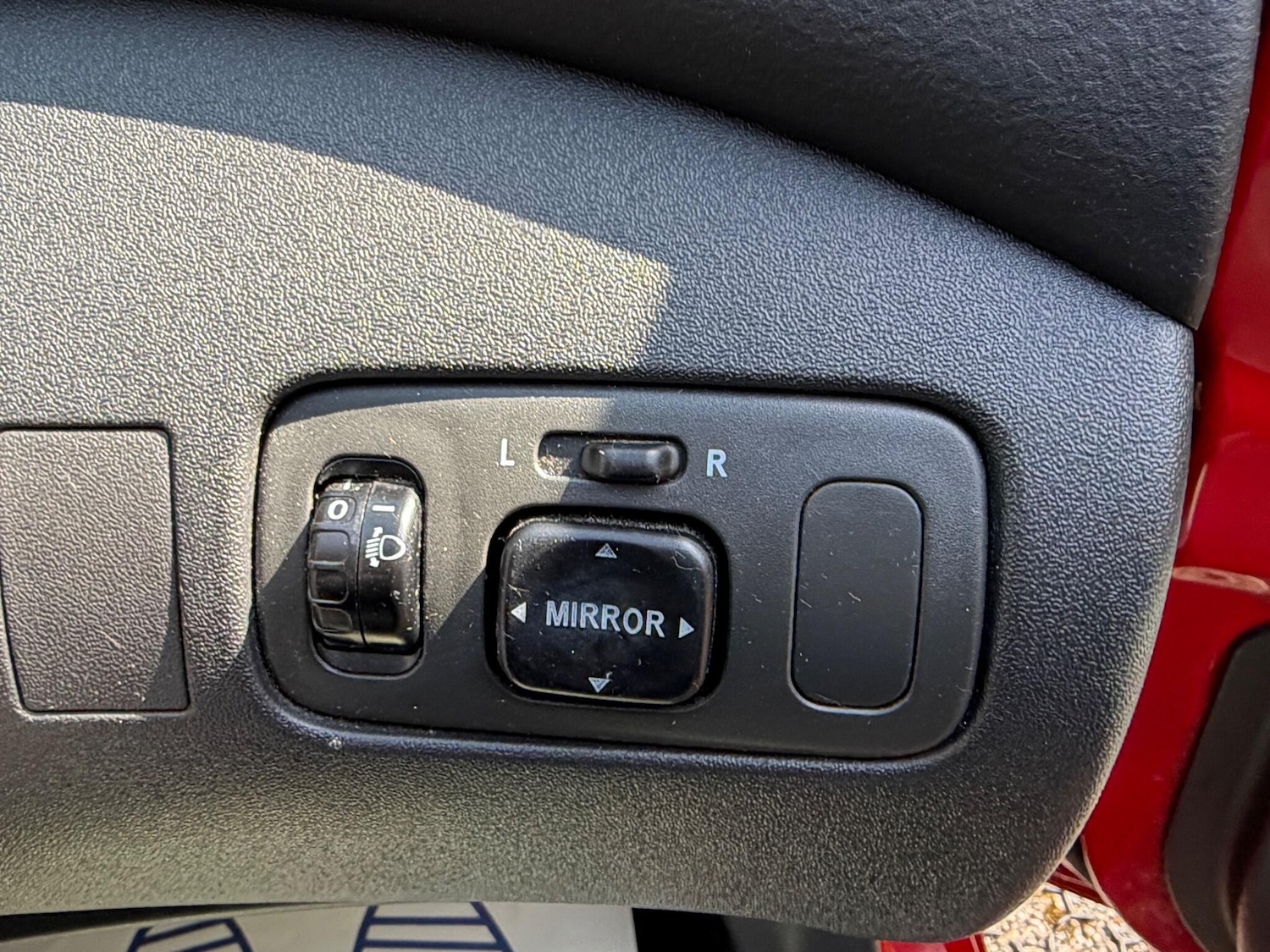 Used Toyota Yaris 2004 for sale - 78184421: Photo 24