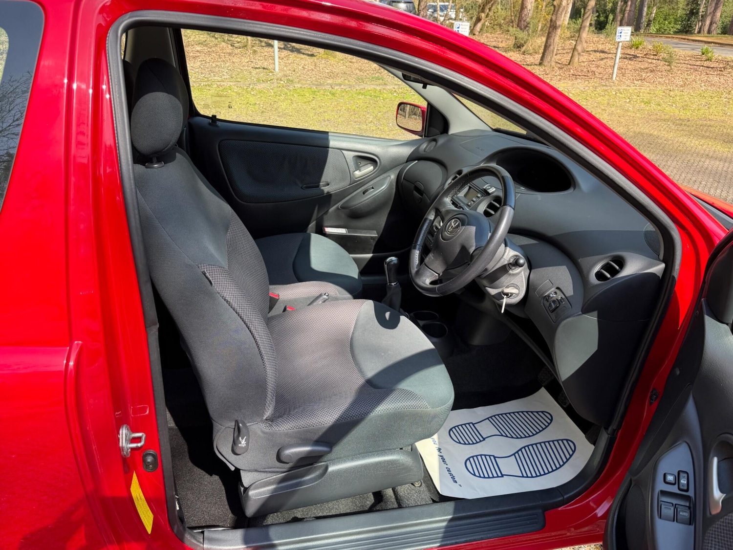 Used Toyota Yaris 2004 for sale - 78184421: Photo 4