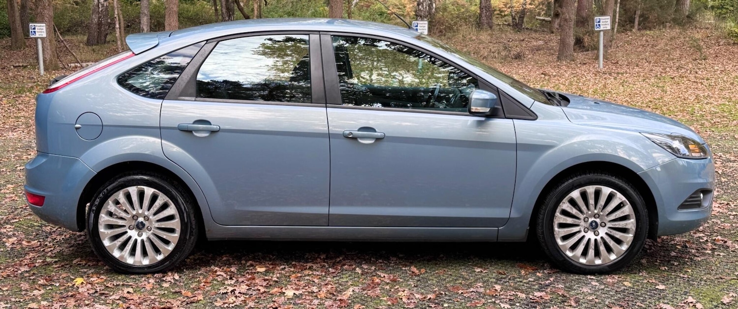 Used Ford Focus 2009 for sale - 77040881: Photo 9