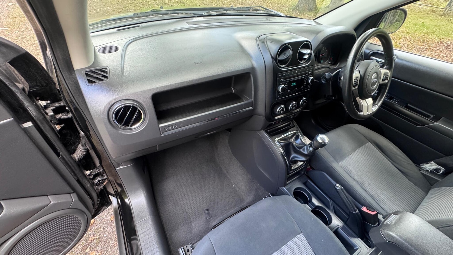 Used Jeep Compass 2011 for sale - 77040253: Photo 24