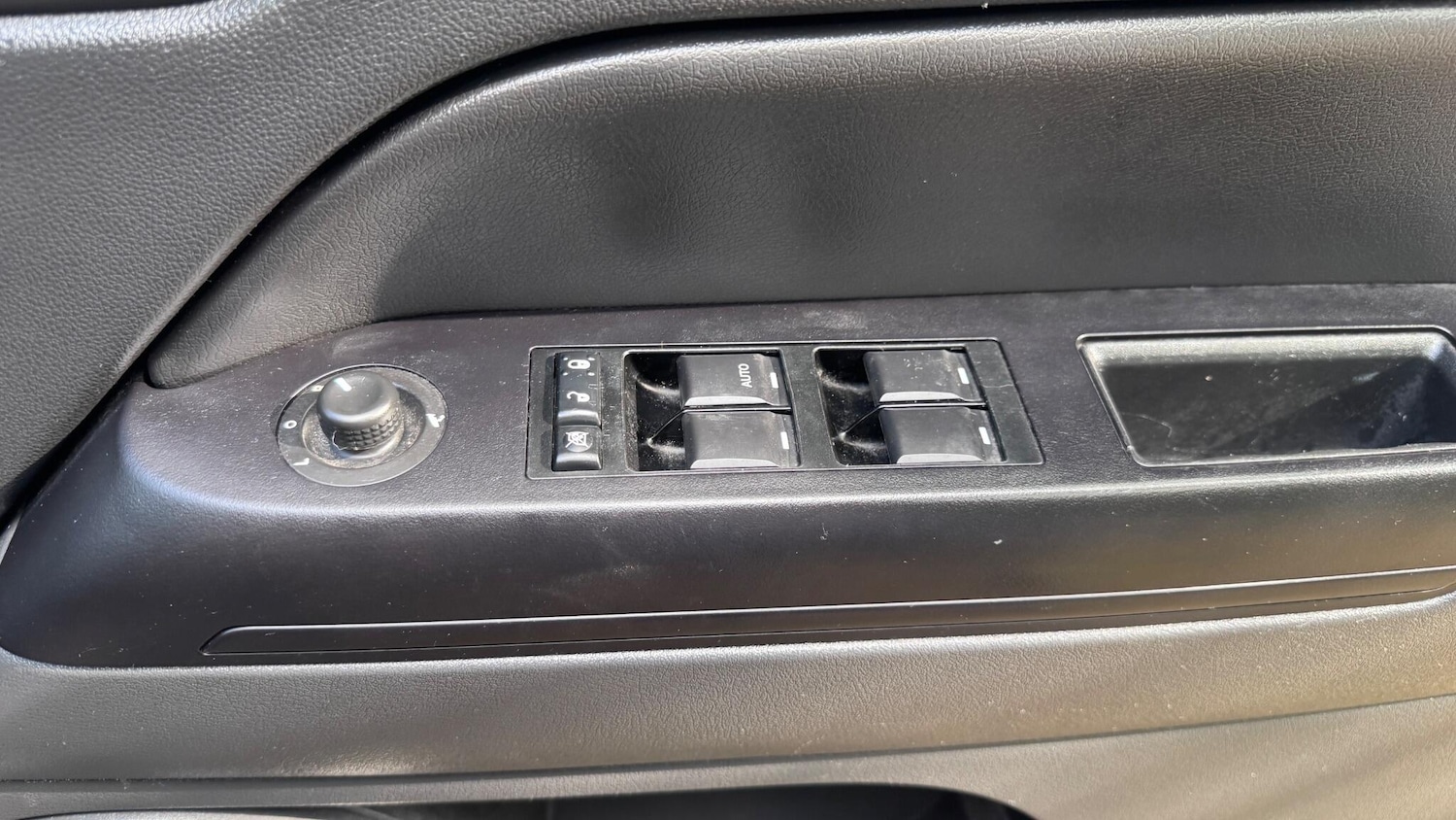 Used Jeep Compass 2011 for sale - 77040253: Photo 38