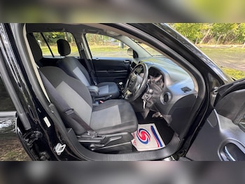 Used Jeep Compass 2011 for sale - 77040253: Photo