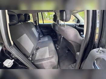 Used Jeep Compass 2011 for sale - 77040253: Photo