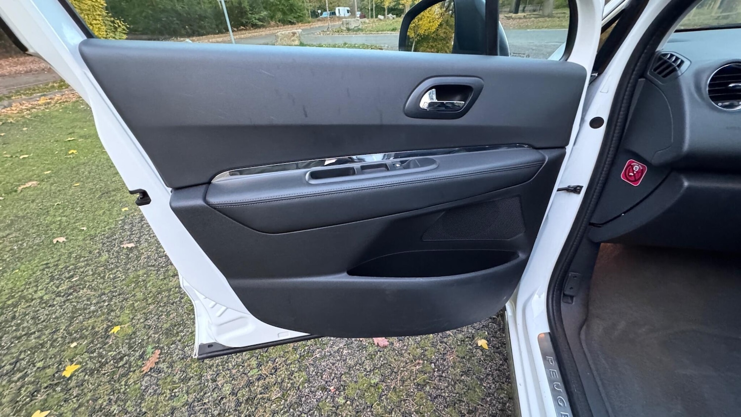 Used Peugeot 3008 2015 for sale - 77039770: Photo 18