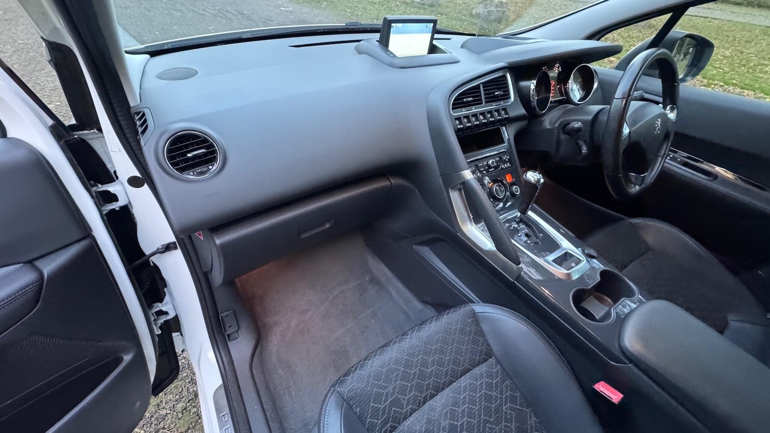 Used Peugeot 3008 2015 for sale - 77039770: Photo 26