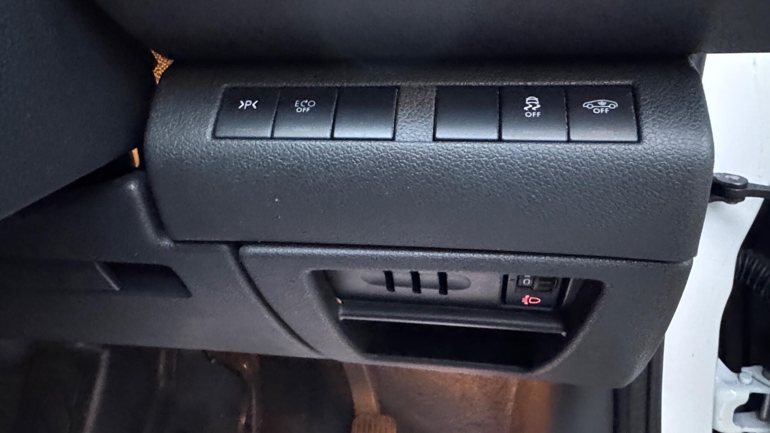 Used Peugeot 3008 2015 for sale - 77039770: Photo 29