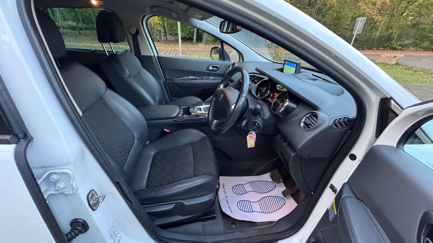 Used Peugeot 3008 2015 for sale - 77039770: Photo 4