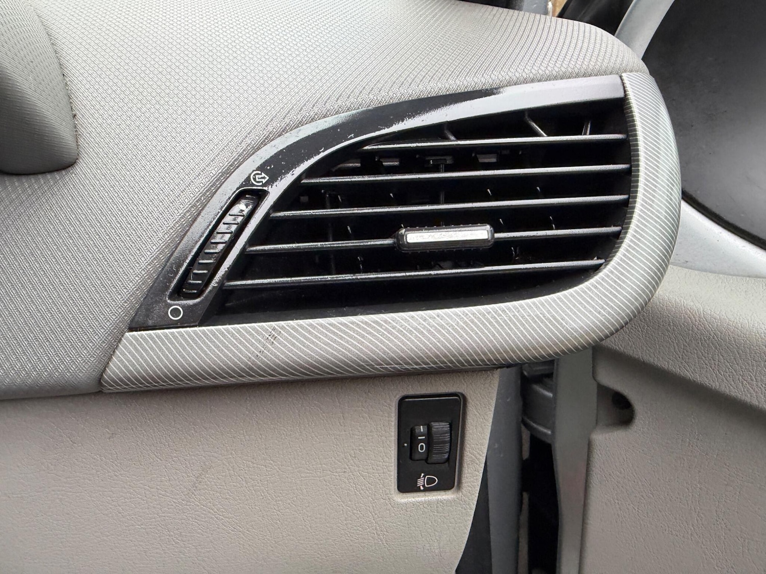 Used Peugeot 207 for sale - 77752881: Photo 34