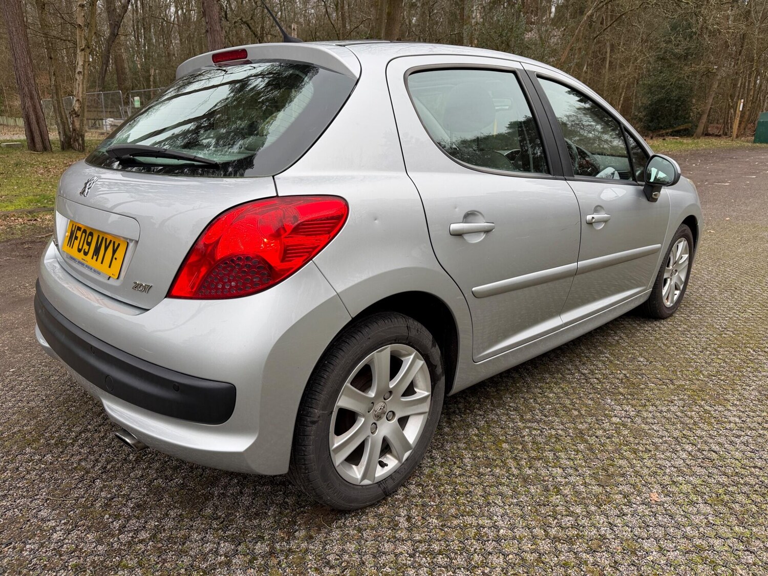 Used Peugeot 207 for sale - 77752881: Photo 9