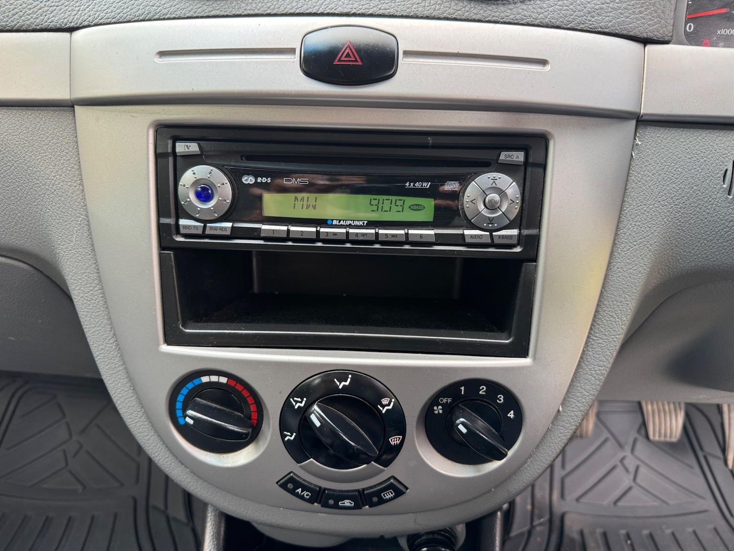 Used Chevrolet Lacetti 2011 for sale - 77040861: Photo 22