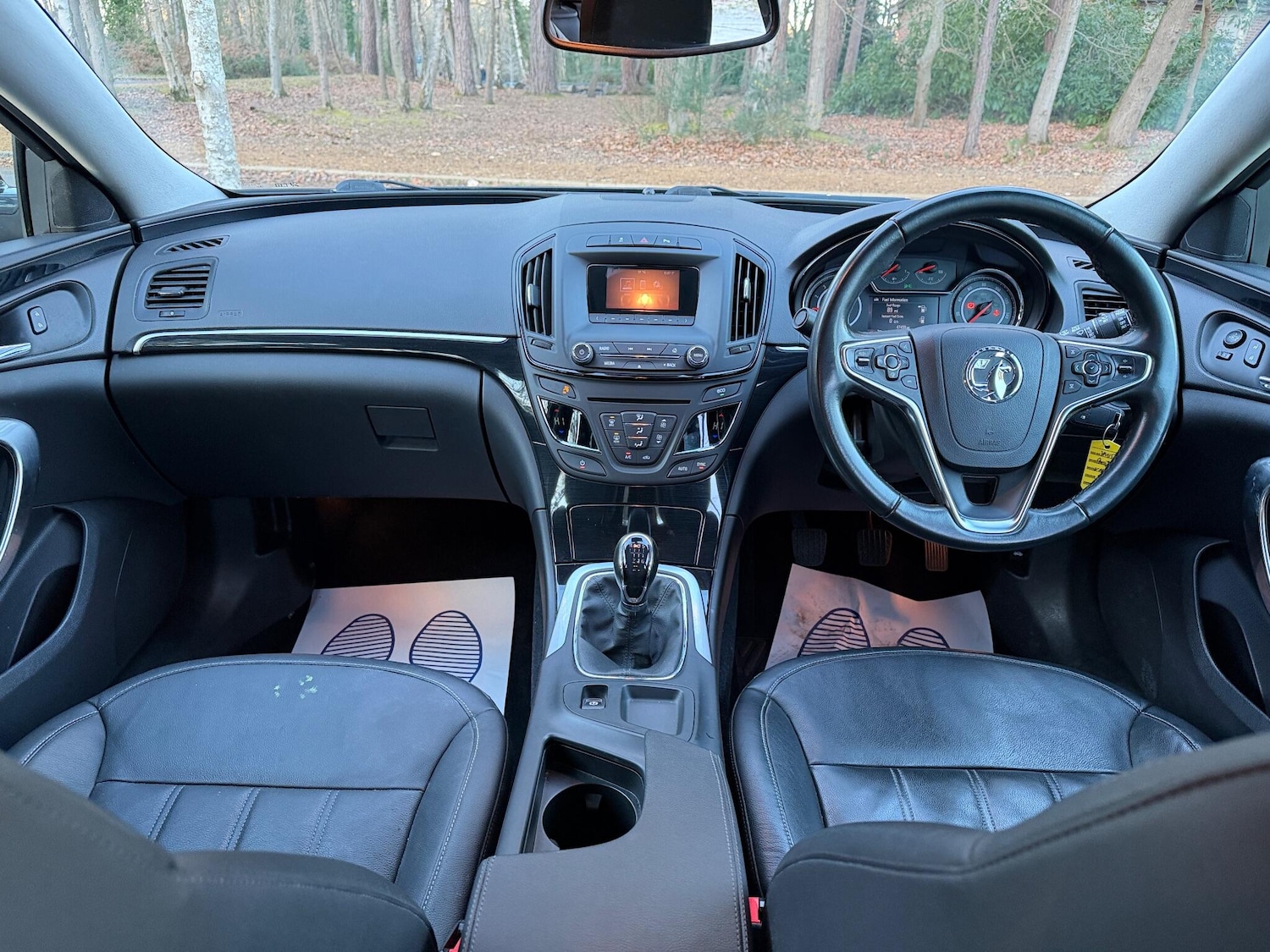 Used Vauxhall Insignia 2015 for sale - 77101917: Photo 2