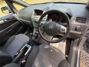 Used Vauxhall Zafira 2010 for sale - 78898223: Photo